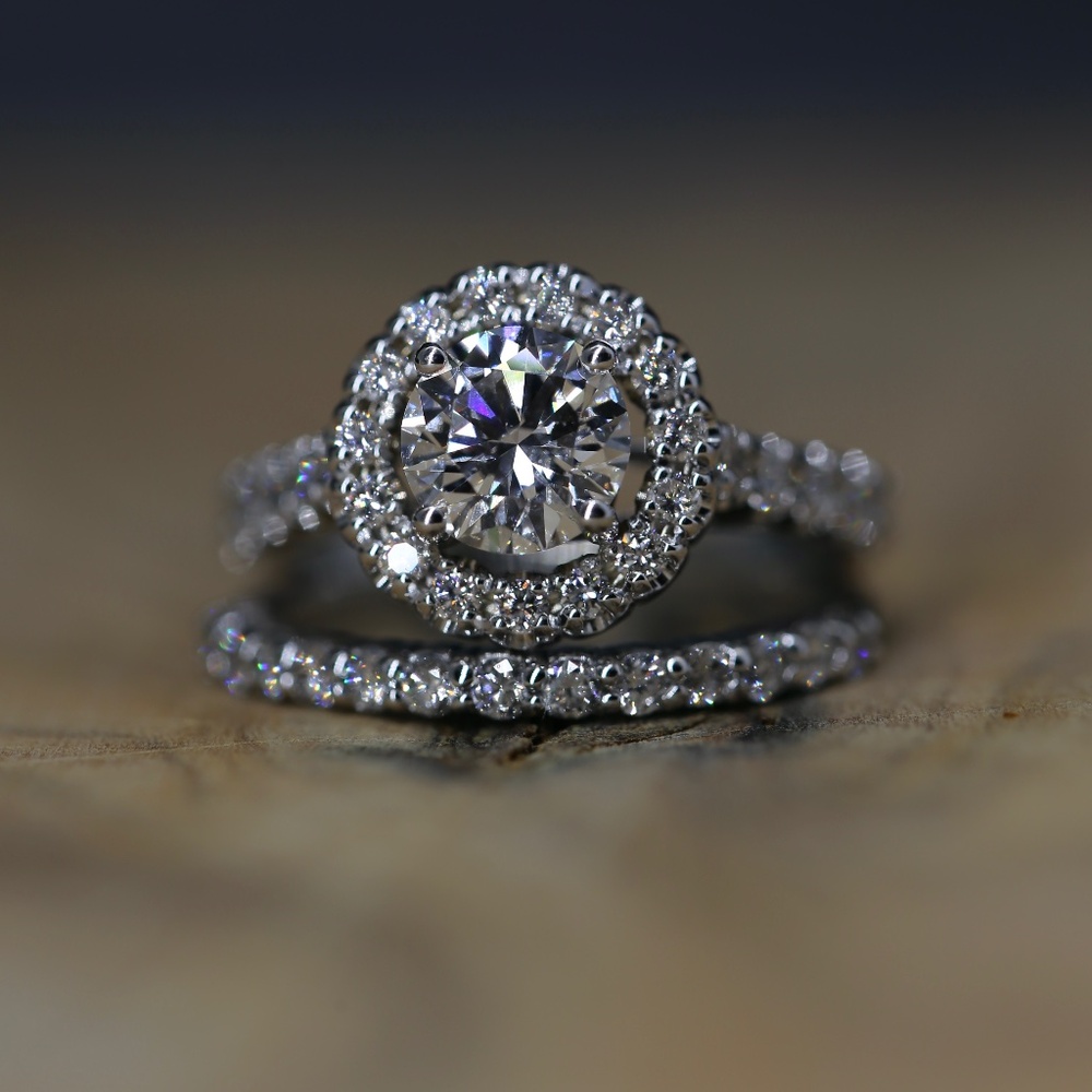 2.5 carat halo diamond rings